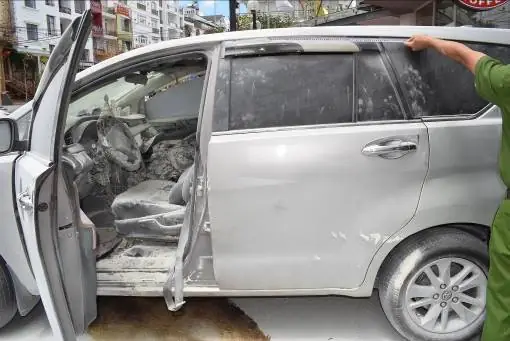 Cháy Xe Ô Tô Chữ Chi