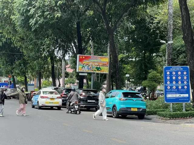 Tphcm Cấm Xe Vào Trung Tâm Để Tổng Duyệt Lễ 30-4 Cấp Nhà Nước