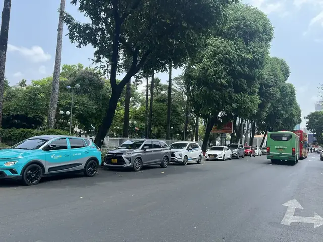 Tphcm Cấm Xe Vào Trung Tâm Để Tổng Duyệt Lễ 30-4 Cấp Nhà Nước