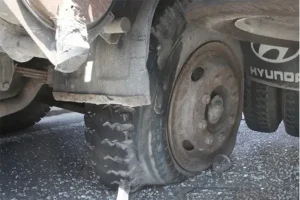 ⚠️ 1. Lốp Bị Méo – “thủ Phạm Quen Mặt Nhưng Hay Bị Lãng Quên”