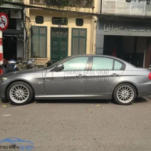 Tại Sao Nên Sử Dụng Rèm Che Nắng Ô Tô Theo Xe Bmw 320i?