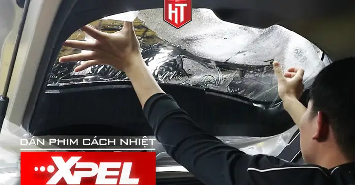 4. Dán Phim Cách Nhiệt Ô Tô
