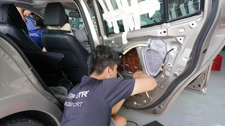 Chi Phí Giảm Tiếng Ồn Xe Ô Tô