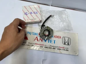 Chổi Than Máy Đề Xe Mitsubishi Pajero