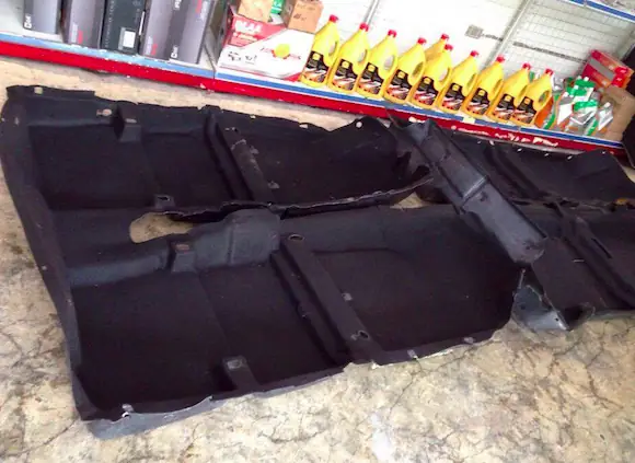 Chống Ẩm Mốc Xe Ô Tô