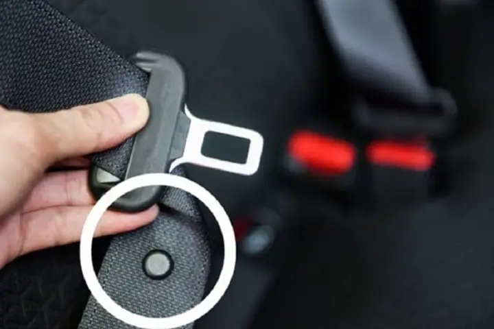 (baohatinh.vn) - Nút Nhựa Nhỏ Trên Dây Đai An Toàn Tưởng Chừng Vô Dụng Nhưng Lại Cực Kỳ Quan Trọng.