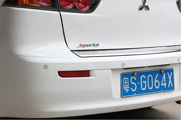 Chữ Nổi Dán Xe Ô Tô