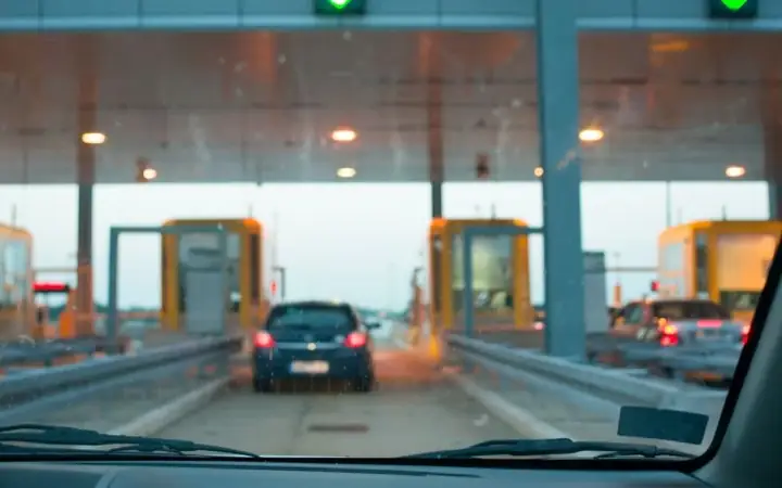 Hậu Quả Của Việc Không Đăng Kiểm Xe 29 Chỗ Đúng Hạn