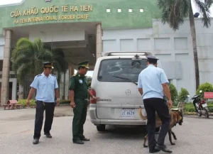 Hang Chuc Xe O To Campuchia Luu Hanh Trai Phep Tai Tp Ha Tien