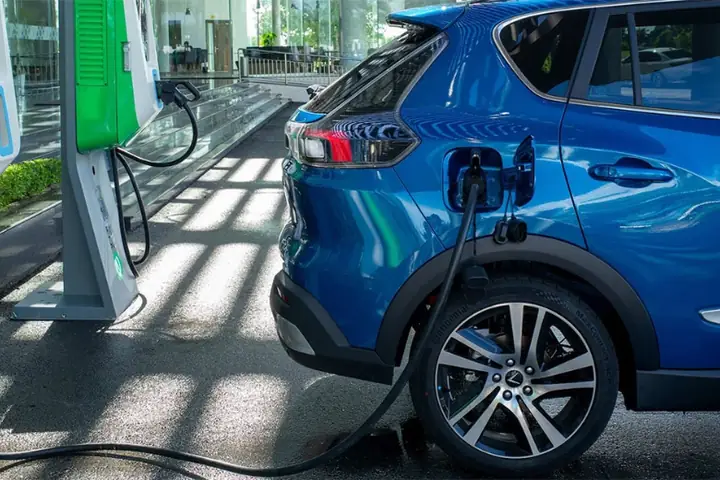 Sạc Xe Điện Ở Đâu Và Như Thế Nào?