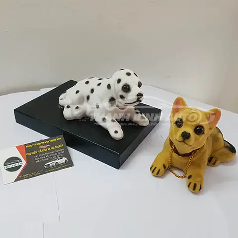 Chó Trang Trí Taplo Đầu Lắc Lư Xích Vàng – Đồ Chơi Xe Hơi, Ô Tô