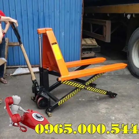 Xe Nâng Tay Bậc Thang 1.5 Tấn Được Ứng Dụng Như Thế Nào?