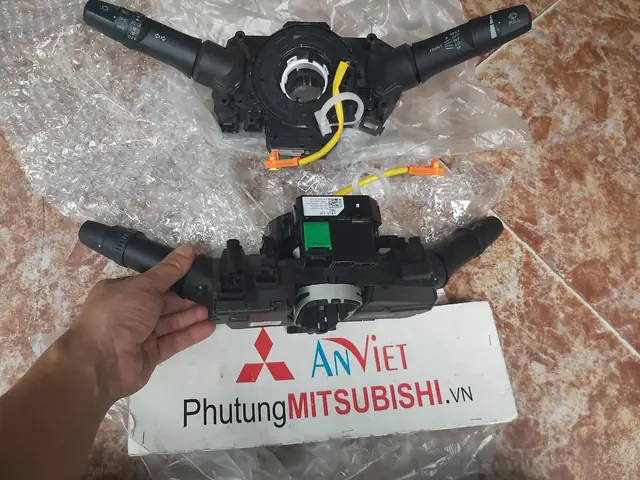 2. Công Dụng Của Công Tắc Pha Cốt Và Gạt Mưa Xe Mitsubishi Attrage