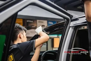Việcdán Nóc Đen Xe Toyota Fortunerđã Trở Thành Một Xu Hướng Thịnh Hành Trong Việc Tạo Điểm Nhấn Và Cá Nhân Hóa Cho Chiếc Xe. Nhưng Để Đạt Được Hiệu Quả Tốt Nhất, Việc Chọn Mẫu Dán Nóc Đen Cao Cấp Là Điều Quan Trọng.