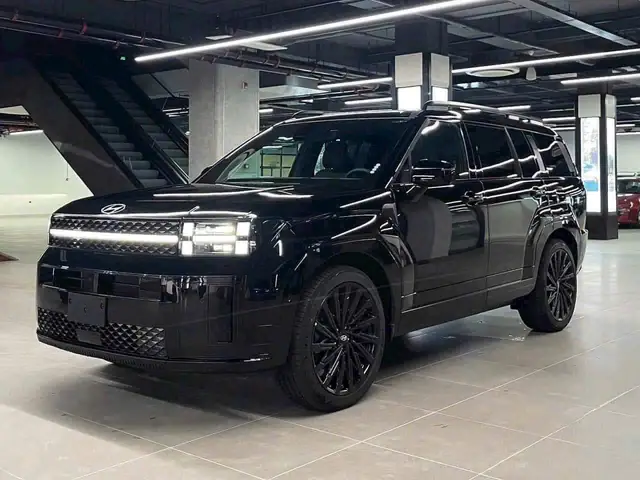 Hyundai Santa Fe Sản Xuất Năm 2024 Là Một Trong Những Mẫu Xe Được Giảm Giá Mạnh Thời Gian Qua.