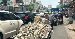 (lsvn) - Bộ Công An Trả Lời Công Dân Về Xử Phạt Người Điều Khiển Xe Ô Tô, Máy Kéo Và Các Loại Xe Tương Tự Xe Ô Tô Vi Phạm Quy Định Về Bảo Vệ Môi Trường Khi Tham Gia Giao Thông.