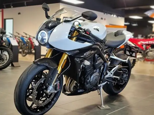 Hình Ảnh Triumph Speed Triple 1200 Rr 2025 Hình Ảnh Triumph Speed Triple 1200 Rr 2025