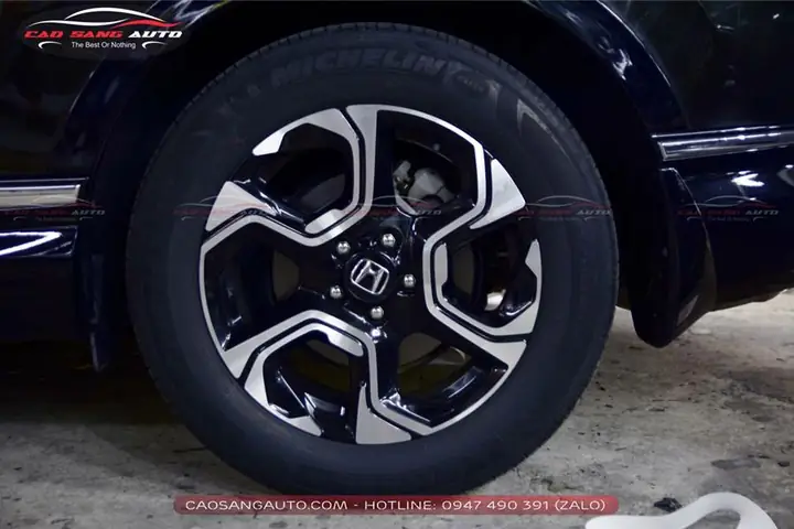 Dán Decal Xe Ô Tô Quận 7 Là Gì?