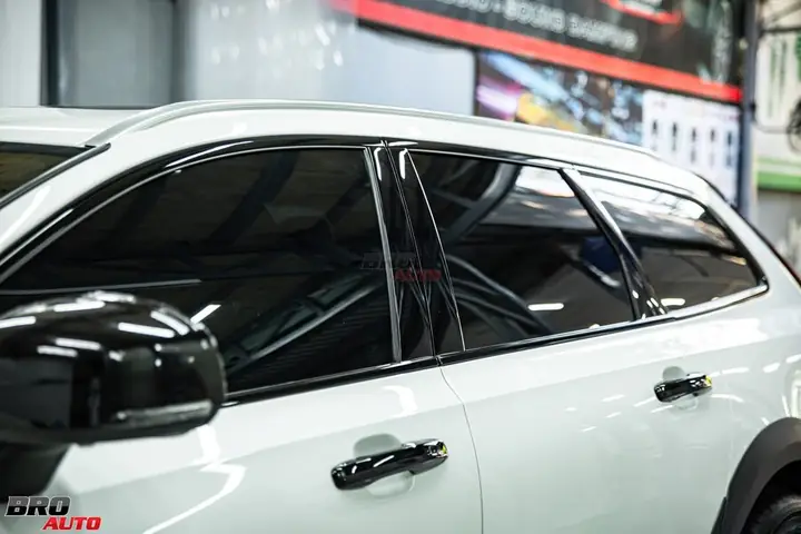 Dán Decal Ô Tô Chất Lượng Cao