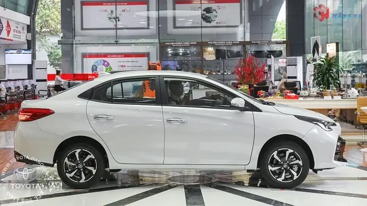 Thiết Kế Hông Xe Và Đuôi Xe Toyota Vios 1.5e Mt 2025