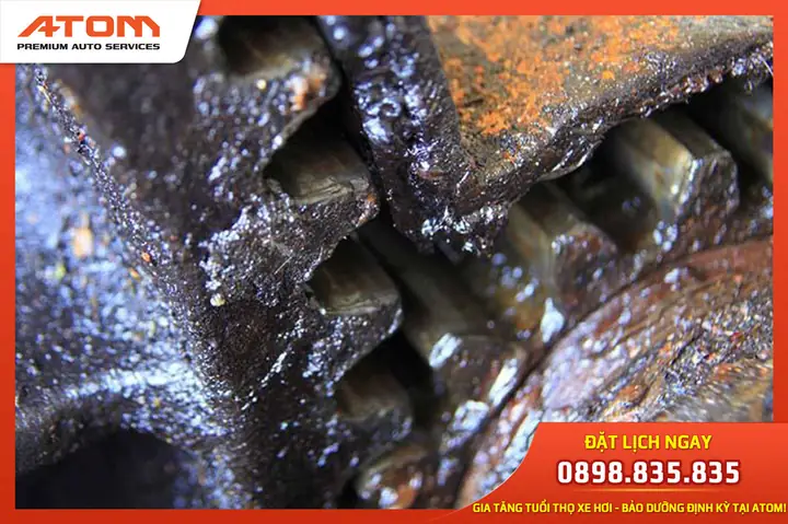 Thay Dầu Hộp Số Cho Xe Ô Tô Khi Chất Lượng Dầu Xuống Cấp