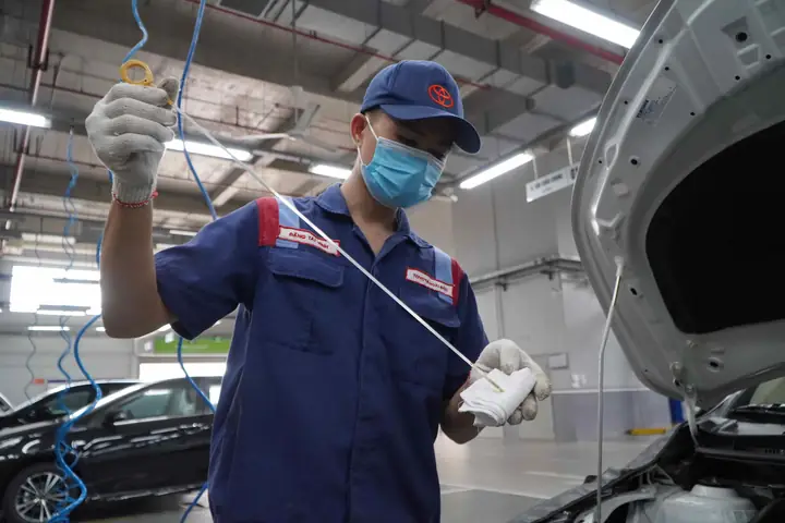 1. Động Cơ Là Hạng Mục Quan Trọng Khi Bảo Dưỡng Xe Ô Tô 10000km