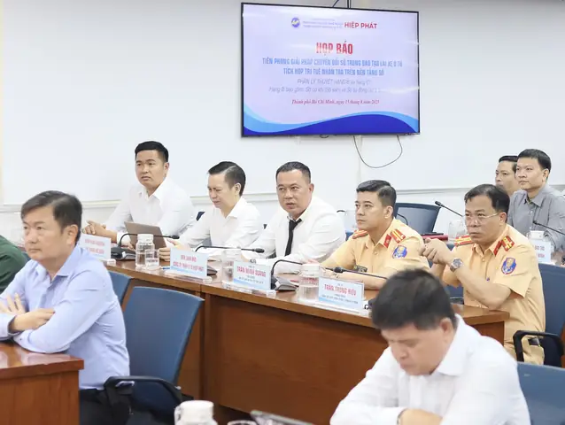 Tphcm: Học Viên Học Lái Xe Đã Có Giáo Viên Ảo Đồng Hành
