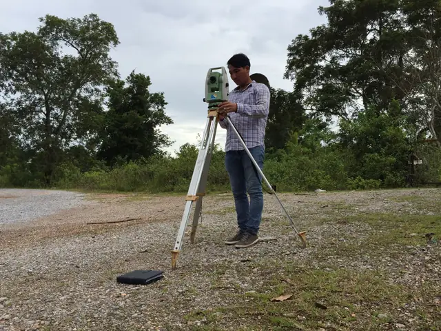 Đăng Ký Đường Hiện Hữu- Mục Đích Của Việc Đăng Ký Trong Công Tác Khảo Sát Đường Ôtô Là Để Cung Cấp Tài Liệu Về Các Loại Công Trình Cầu, Đường Trên Đường Hiện Hữu Phục Vụ Cho Công Tác Thiết Kế Khôi Phục Hay Nâng Cấp, Cải Tạo.đăng Ký Phải Phản Ánh Đúng Thực Trạng Về Tiêu Chuẩn Hình Học Và Chất Lượng Các Công Trình Trên Đường Và Công Trình Phù Trợ Liên Quan.những Công Việc Tiến Hành Khi Đăng Ký Đường Bao Gồm :(a) Chuẩn Bị.(b) Đăng Ký Đường.(c) Đăng Ký Các Công Trình.