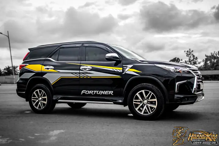 Decal Dán Trang Trí Sườn Xe Ô Tô Fortuner