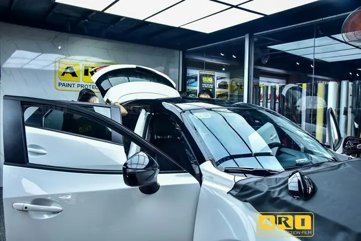 Dán Nóc Đen Xe Chevrolet Spark? Ưu Điểm Khi Dán Nóc Đen