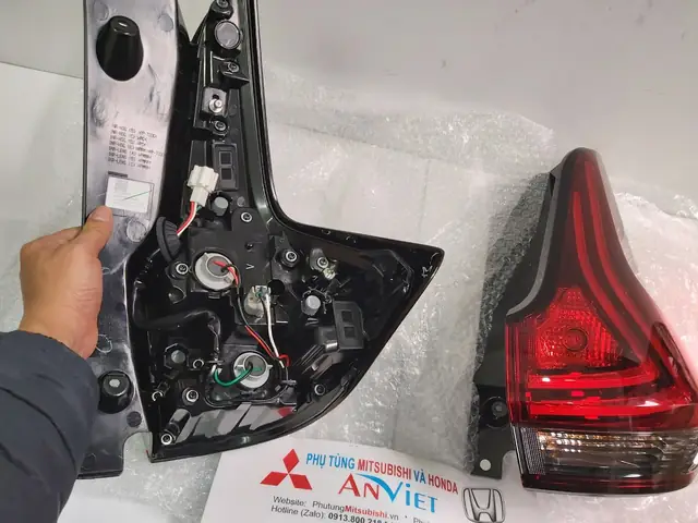 Quyền Lợi Của Khách Hàng Khi Mua Đèn Hậu Miếng Ngoài Bên Phụ Xe Xpandertại Phụ Tùng Mitsubishi An Việt: