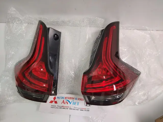 Hướng Dẫn Thay Đèn Hậu Miếng Ngoài Bên Phụ Xe Xpander Cực Đơn Giản Với Dụng Cụ: