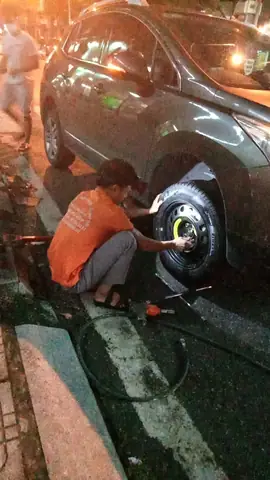 Vá Lốp Ô Tô Nam Từ Liêm Xe Con ,xe Tải 24/24h