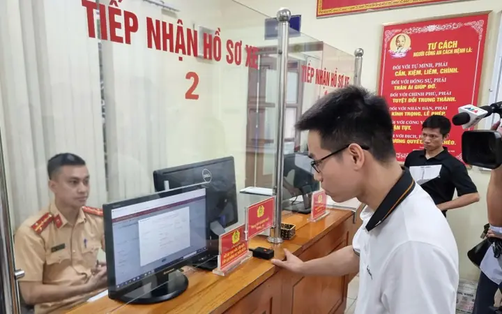 Hnp - Công An Thành Phố Hà Nội Thông Báo Phân Công Nhiệm Vụ Đăng Ký Xe Cho Tổ Chức, Cá Nhân Có Trụ Sở, Cư Trú Trên Địa Bàn Thành Phố Từ Ngày 1/7/2025. Cụ Thể: