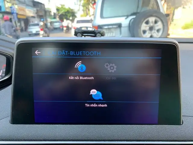 Kết Nối Điện Thoại Với Màn Hình Ô Tô Bằng Bluetooth