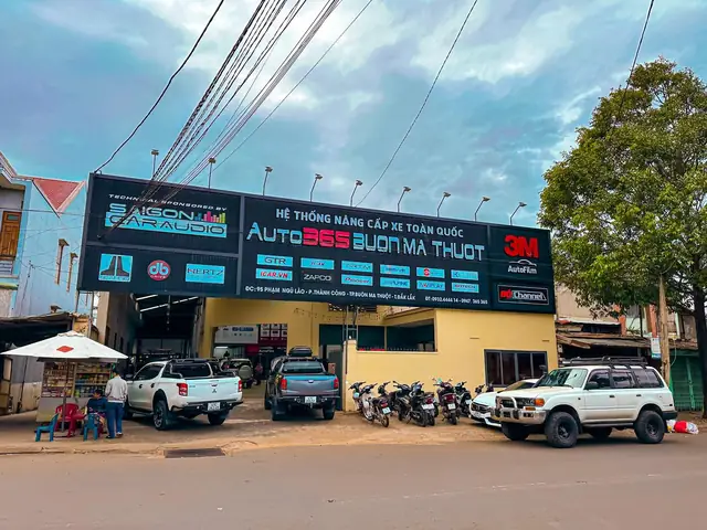 Đồ Chơi Xe Ô Tô Buôn Ma Thuột