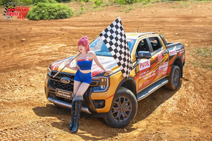 Đua Xe Ô Tô Địa Hình Ở Hà Nội