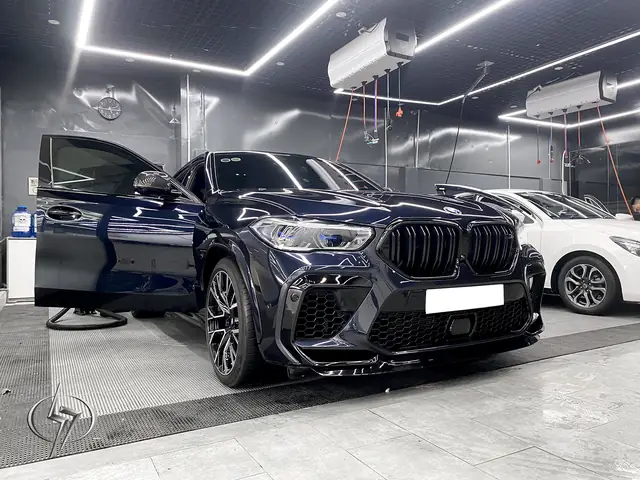 Dung Dịch Chăm Sóc Xe Ô Tô Là Gì?