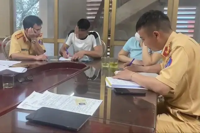 Xử Phạt 4 Lái Xe Ô Tô Che Biển Số Để Tránh Phạt Nguội - Ảnh 2.