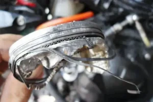 Nguyên Nhân Gây Bó Máy Trên Xe Ô Tô Mà Các Chủ Xe Cần Biết