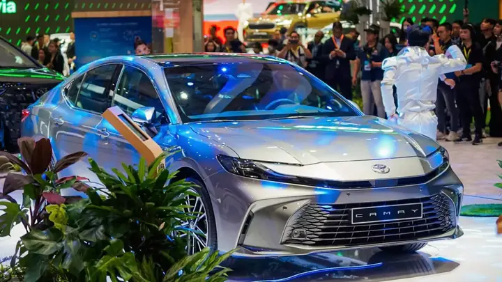 Thã´ng Tin Xeâ Toyota Camry 2025