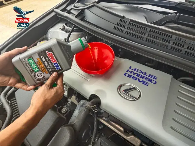 2. Vì Sao Nên Thay Dầu Nhớt Ô Tô Định Kỳ?