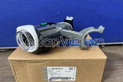 Giá Ổ Khóa Điện Xe Ô Tô Hết Bao Nhiêu Tiền?