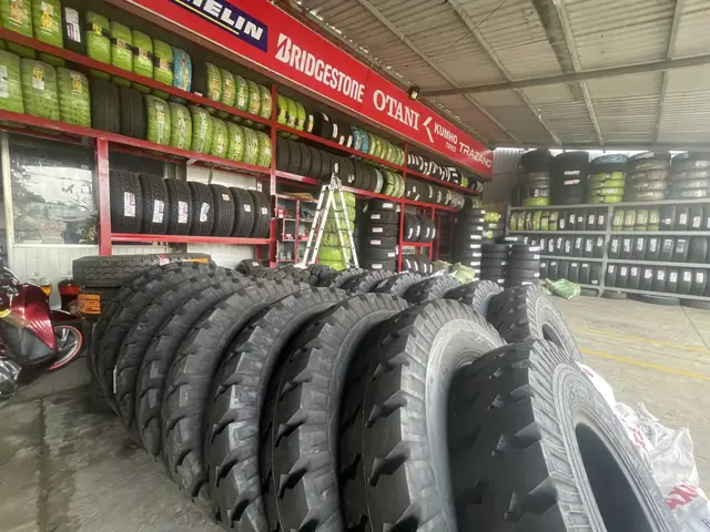 Thay Lazang ( Mâm Xe Ô Tô) Lốp Xe Lưu Động Giá Rẻ Tại Bình Dương