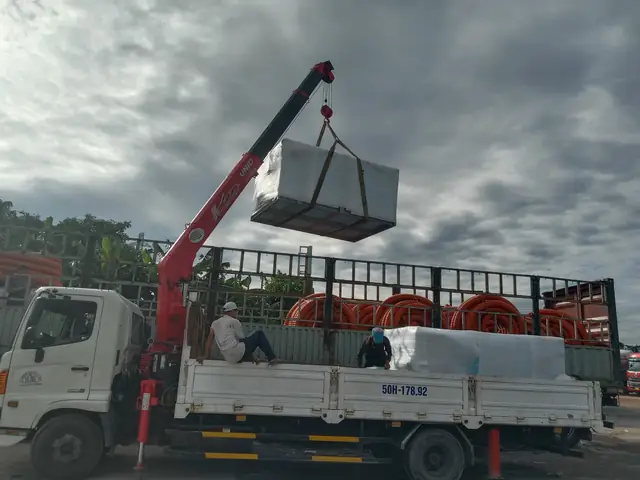 Hình Ảnh Cho Thuê Xe Cẩu