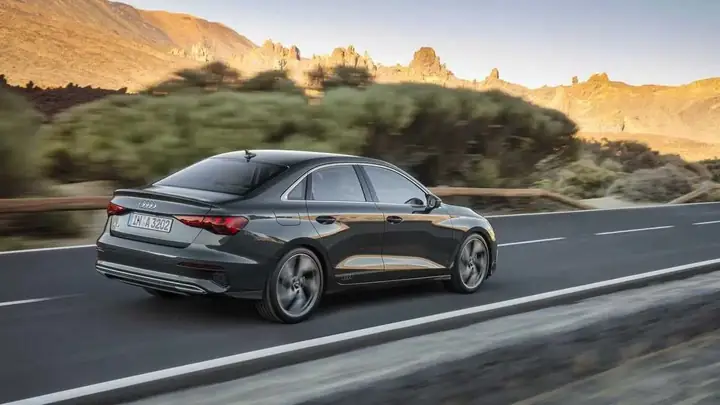 2.1 Đánh Giá Ngoại Thất Xe