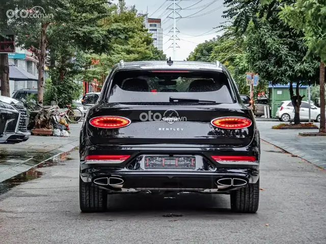 Giã¡ Xe Bentley Bentayga Má»i Nháº¥t