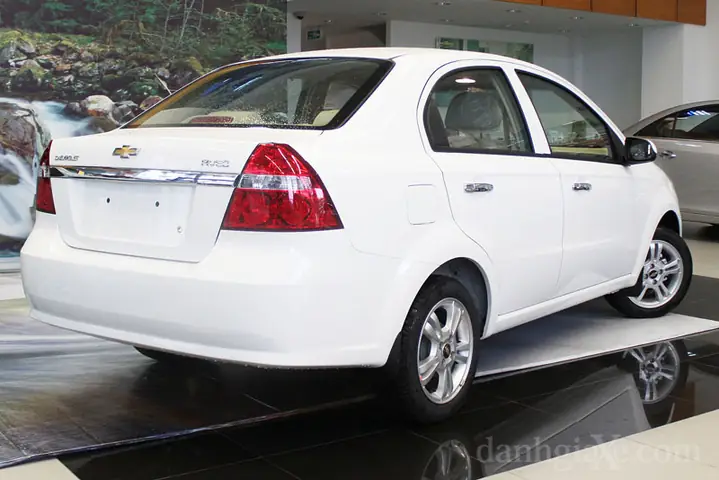 Giá Xe Ô Tô Chevrolet Aveo Cũ Đời 2015: Có Đáng Mua?