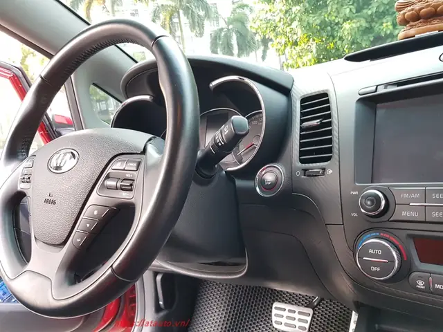 Xe Kia K3 Là Chiếc Xe Sedan Với Thiết Kế Hiện Đại, Trẻ Trung Và Phù Hợp Với Thanh Niên Yêu Thích Sự Năng Động, Mạnh Mẽ, Sang Trọng.