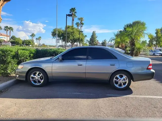 Siêu Xe Nào Có Giá Mắc Nhất Năm 2000?